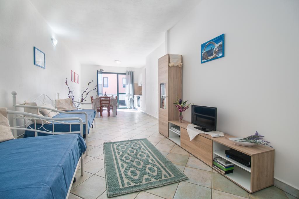 Residenza Maria Antonia - Private Apartment Orosei Εξωτερικό φωτογραφία